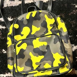 Forever 21 camo backpack